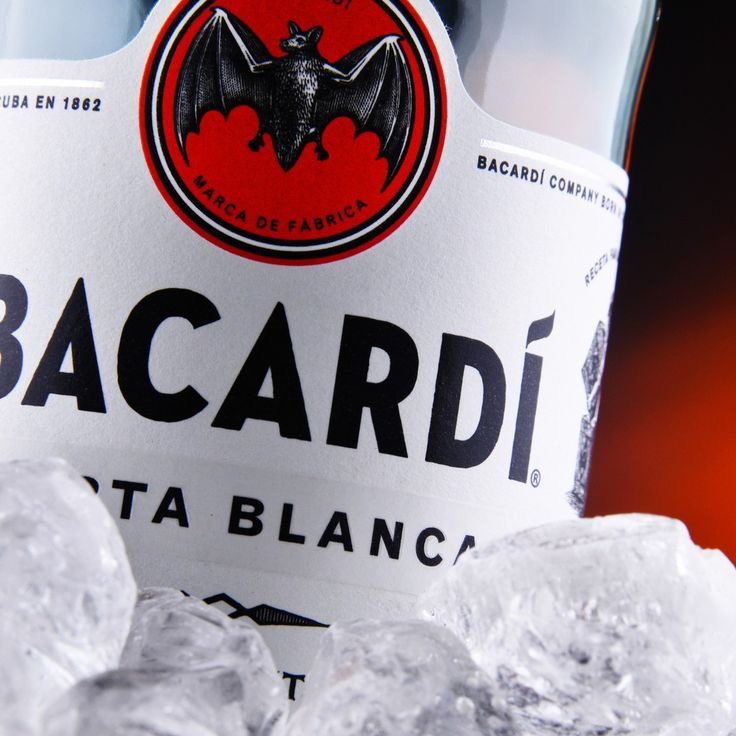 2 Bacardi Blanco